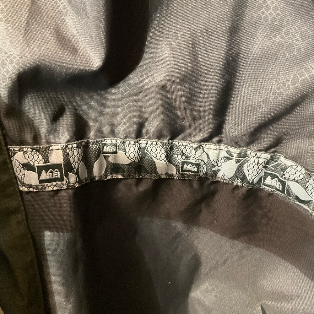🧥 REI Insulated Rain Jacket - Picture 16 of 16
